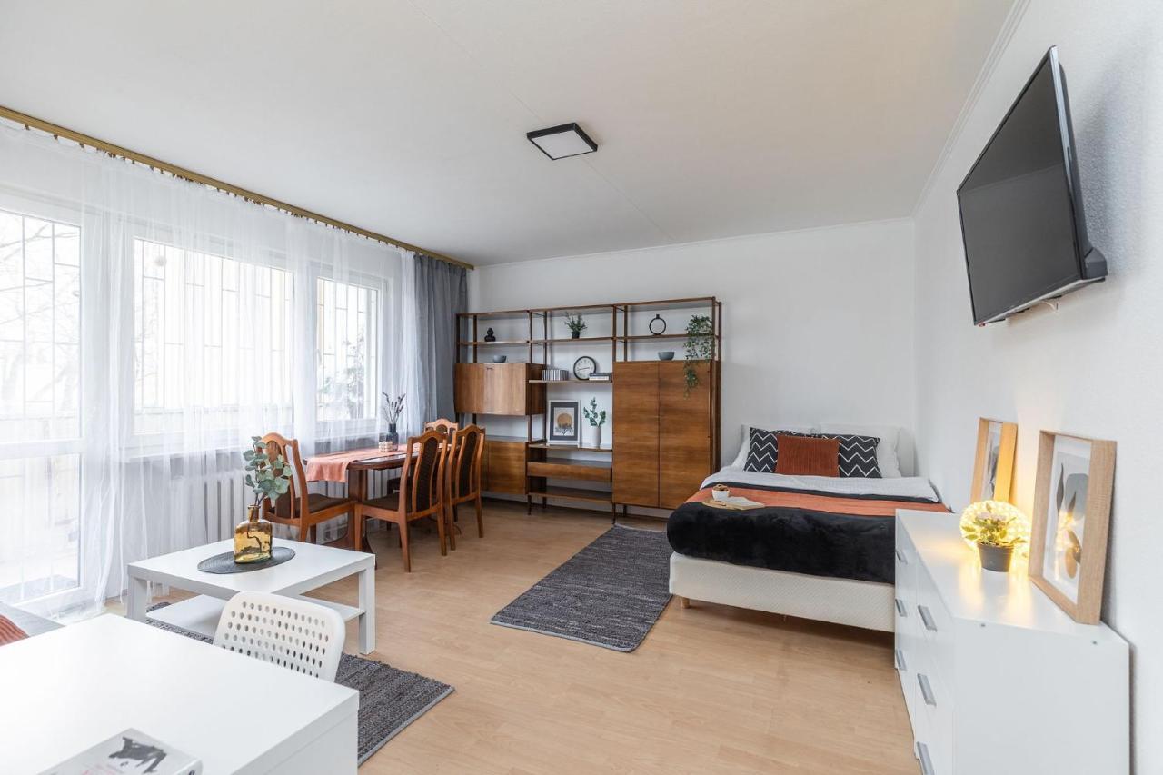 Room, Pirenejska 20 Cozy Rooms Варшава Екстериор снимка