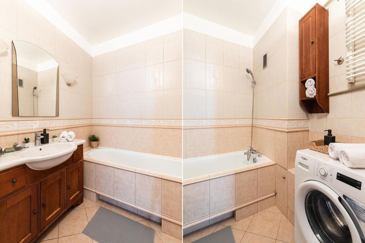 Room, Pirenejska 20 Cozy Rooms Варшава Екстериор снимка